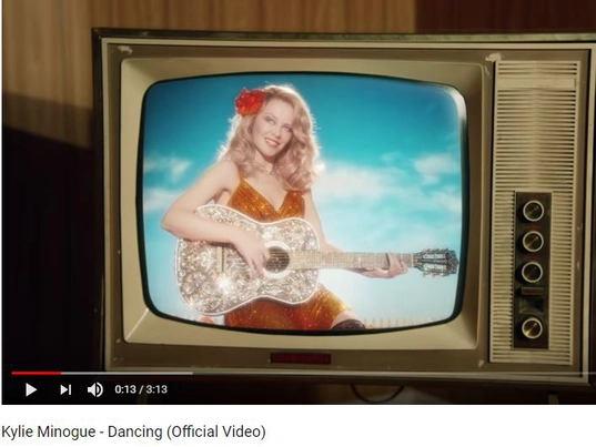 Dancing von Kylie Minogue auf YouTube